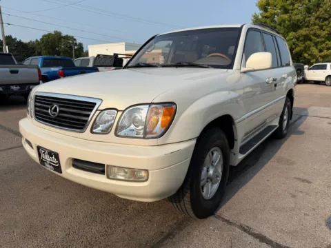 More photos of 2000 Lexus LX 470 Sport Utility 4D at Tailgate Motor Co. (Fremont North), NE
