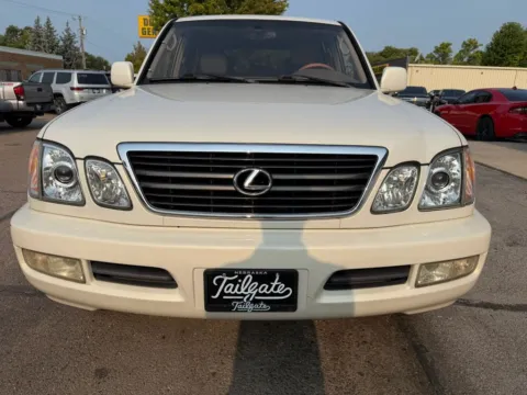 Another view of 2000 Lexus LX 470 Sport Utility 4D for sale in Fremont, NE at Tailgate Motor Co. (Fremont North)