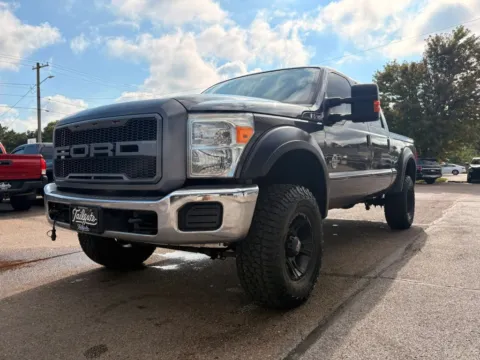 More photos of 2015 Ford F250 Super Duty Crew Cab XL Pickup 4D 6 3/4 ft at Tailgate Motor Co. (Fremont North), NE