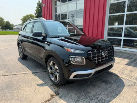 Photos of 2025 Hyundai Venue SEL Sport Utility 4D for sale in Fremont, NE at Tailgate Motor Co. (Fremont North)