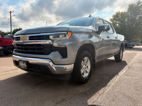 More photos of 2023 Chevrolet Silverado 1500 Crew Cab LT Pickup 4D 5 3/4 ft at Tailgate Motor Co. (Fremont North), NE