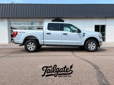 White 2021 Ford F-150 SuperCrew Cab XLT Pickup 4D 5 1/2 ft for sale in Fremont, NE