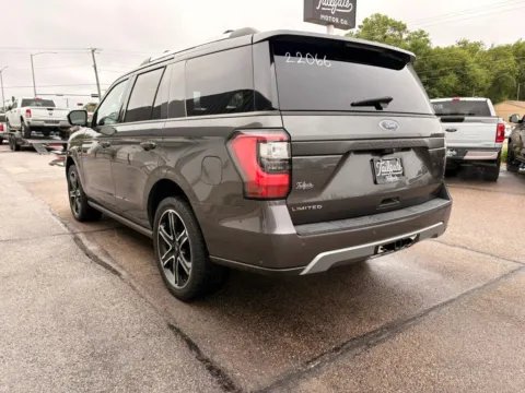 More photos of 2019 Ford Expedition Limited Sport Utility 4D at Tailgate Motor Co. (Fremont North), NE