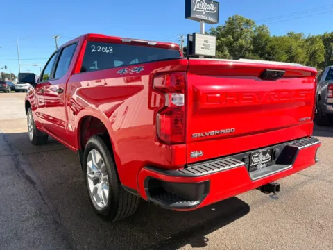 More photos of 2024 Chevrolet Silverado 1500 Crew Cab Custom Pickup 4D 5 3/4 ft at Tailgate Motor Co. (Fremont North), NE