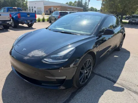 More photos of 2022 Tesla Model 3 Long Range Sedan 4D at Tailgate Motor Co. (Fremont North), NE