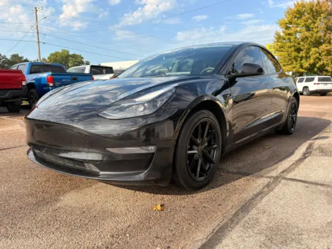 More photos of 2022 Tesla Model 3 Long Range Sedan 4D at Tailgate Motor Co. (Fremont North), NE