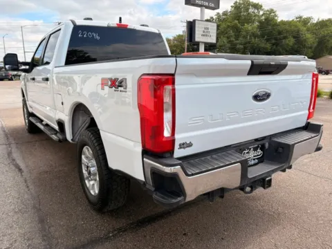 More photos of 2024 Ford F250 Super Duty Crew Cab XLT Pickup 4D 6 3/4 ft at Tailgate Motor Co. (Fremont North), NE