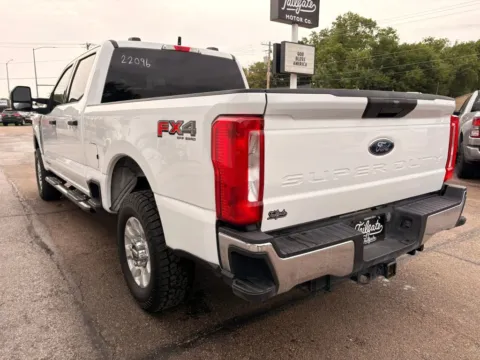 More photos of 2024 Ford F250 Super Duty Crew Cab XLT Pickup 4D 6 3/4 ft at Tailgate Motor Co. (Fremont North), NE