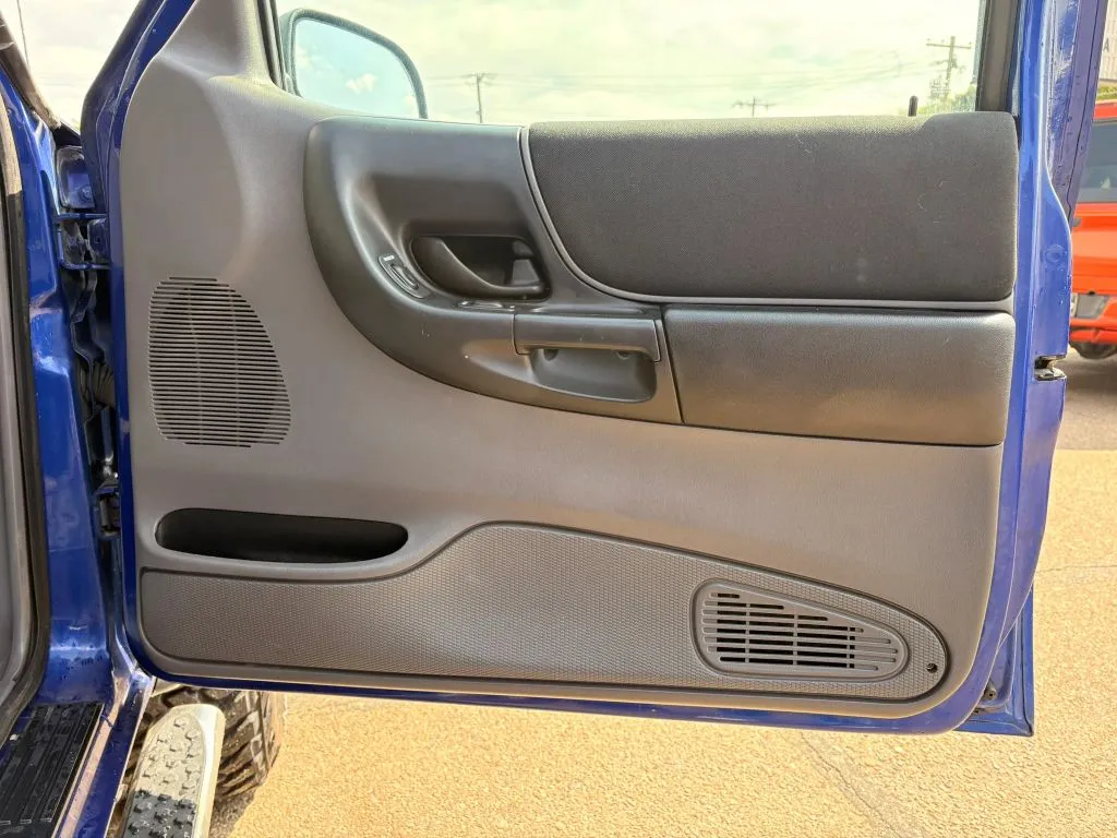 Ford Ranger photo 11