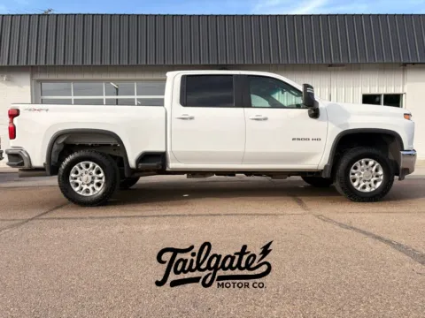 White 2021 Chevrolet Silverado 2500 HD Crew Cab LT Pickup 4D 6 1/2 ft for sale in Fremont, NE