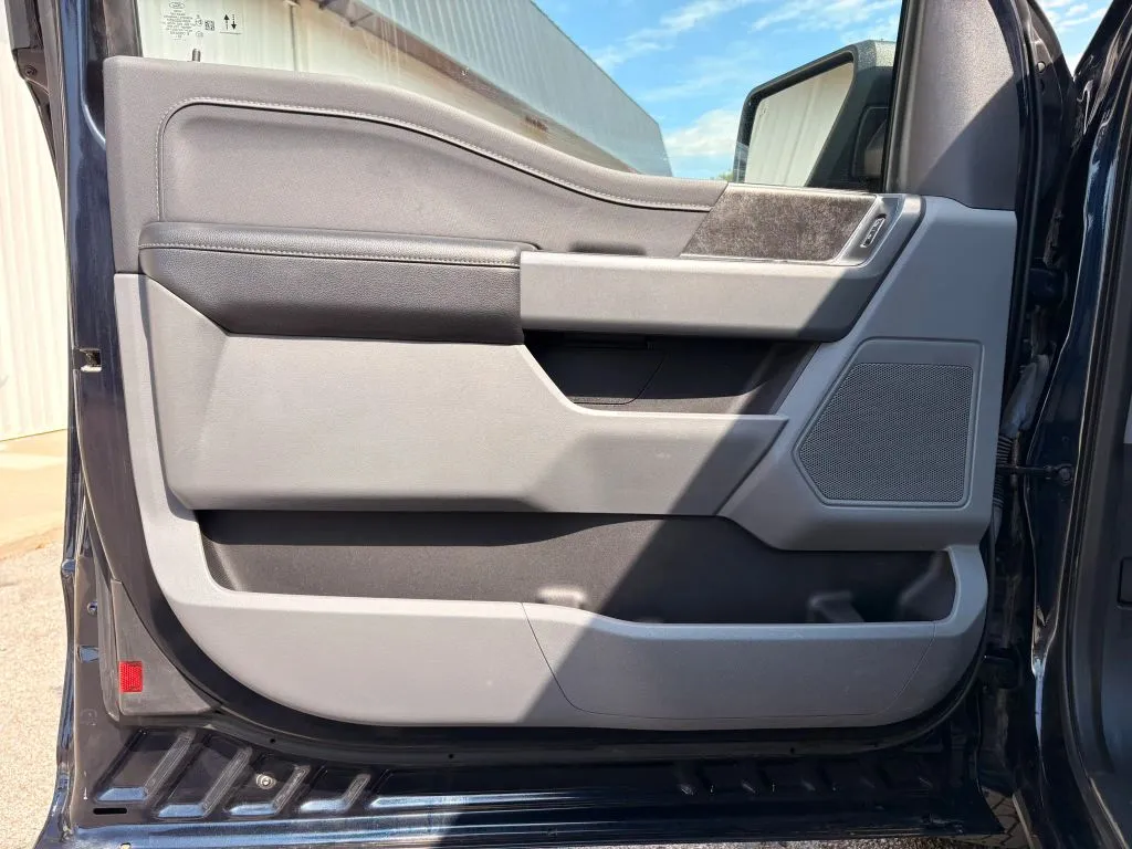 Ford F-150 photo 17