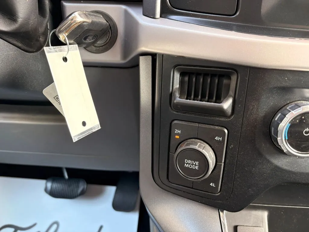 Ford F-150 photo 30