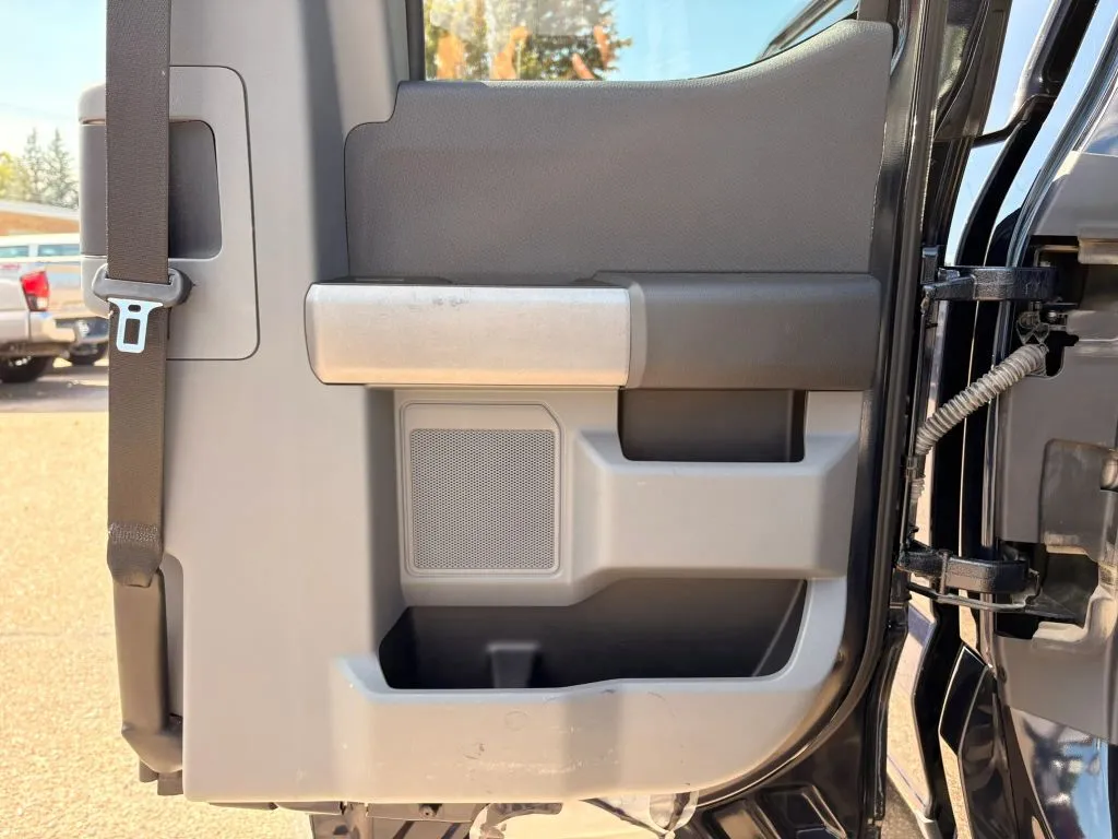 Ford F-150 photo 11