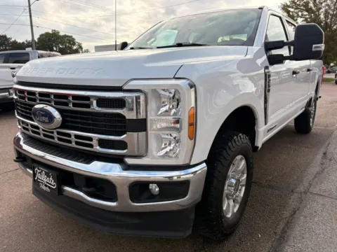 More photos of 2024 Ford F250 Super Duty Crew Cab XLT Pickup 4D 6 3/4 ft at Tailgate Motor Co. (Fremont North), NE