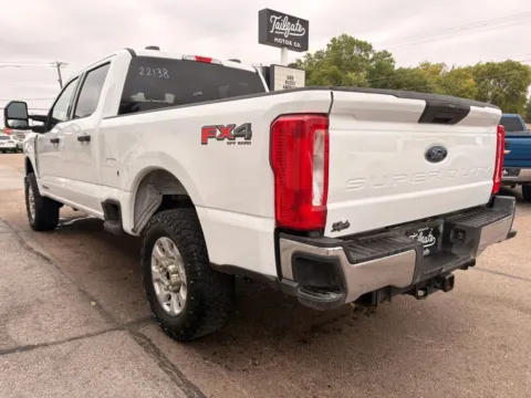 More photos of 2024 Ford F250 Super Duty Crew Cab XLT Pickup 4D 6 3/4 ft at Tailgate Motor Co. (Fremont North), NE