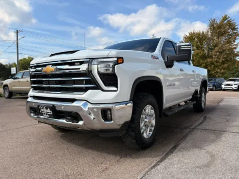 More photos of 2024 Chevrolet Silverado 2500 HD Crew Cab LTZ Pickup 4D 6 1/2 ft at Tailgate Motor Co. (Fremont North), NE