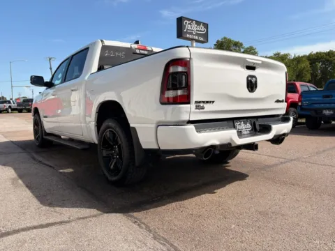 More photos of 2022 Ram 1500 Crew Cab Laramie Pickup 4D 5 1/2 ft at Tailgate Motor Co. (Fremont North), NE