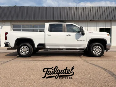 White 2023 Chevrolet Silverado 2500 HD Crew Cab LT Pickup 4D 6 1/2 ft for sale in Fremont, NE