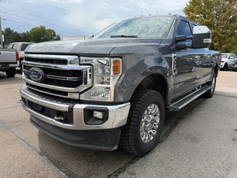 More photos of 2022 Ford F250 Super Duty Crew Cab Lariat Pickup 4D 6 3/4 ft at Tailgate Motor Co. (Fremont North), NE