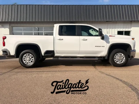 White 2022 Chevrolet Silverado 2500 HD Crew Cab LT Pickup 4D 6 1/2 ft for sale in Fremont, NE