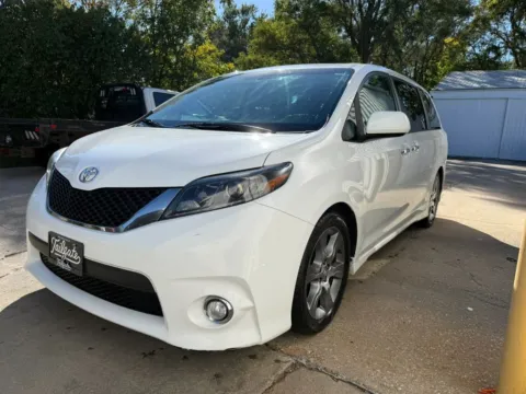 Another view of 2015 Toyota Sienna SE Minivan 4D for sale in Fremont, NE at Tailgate Motor Co. (Fremont North)