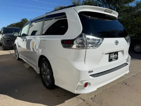 More photos of 2015 Toyota Sienna SE Minivan 4D at Tailgate Motor Co. (Fremont North), NE