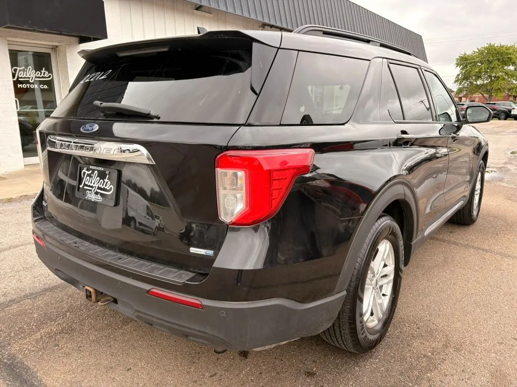 Ford Explorer photo 7