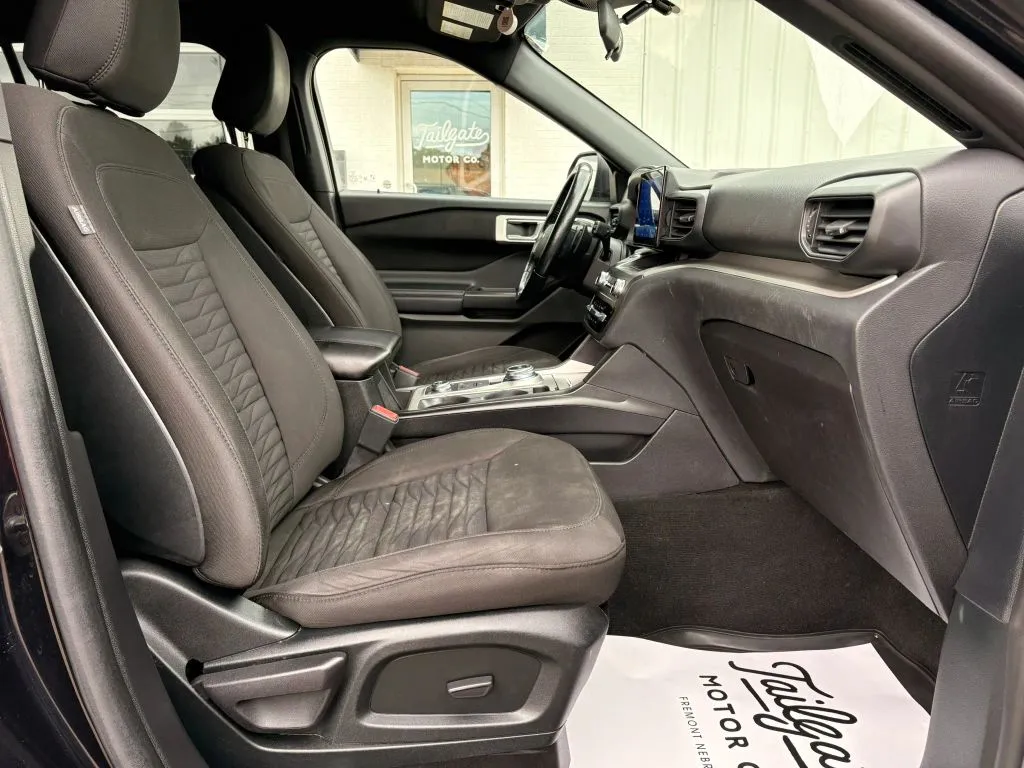 Ford Explorer photo 13