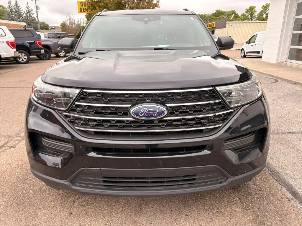Ford Explorer photo 3