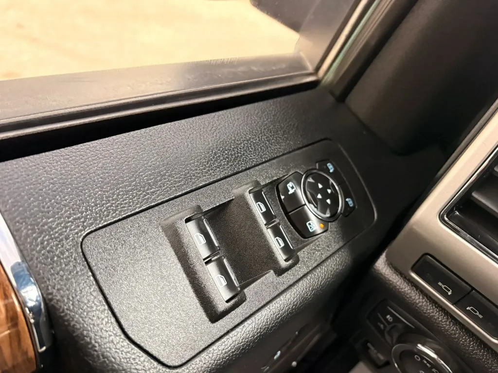 Ford F-150 photo 26