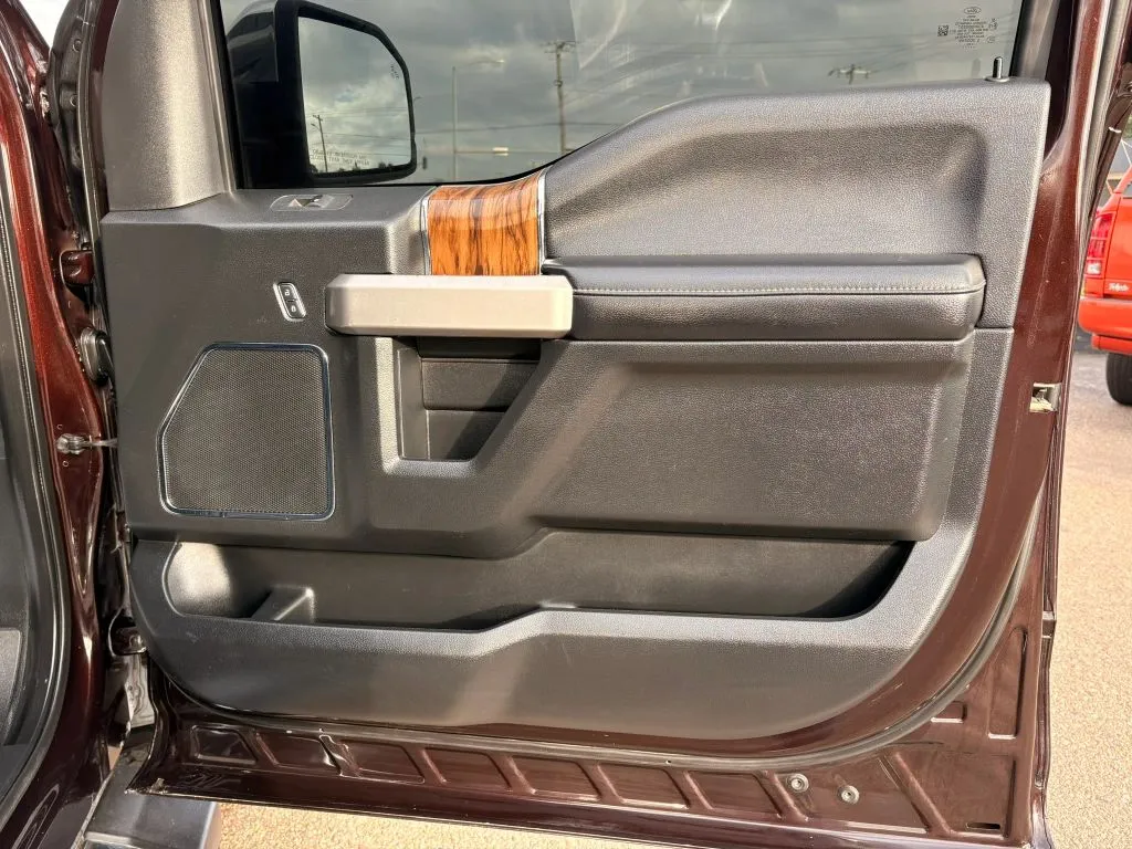 Ford F-150 photo 11