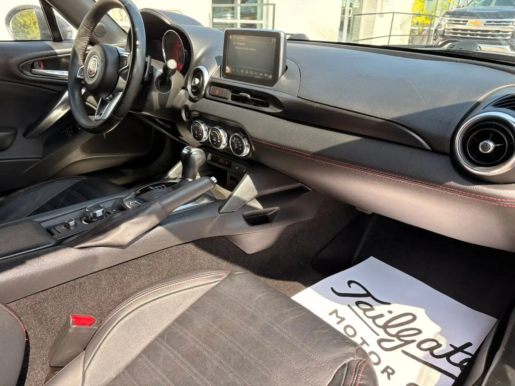 Fiat 124 Spider photo 13