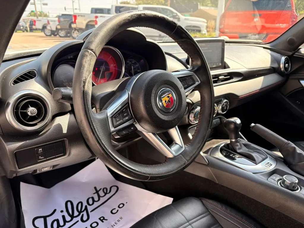 Fiat 124 Spider photo 14