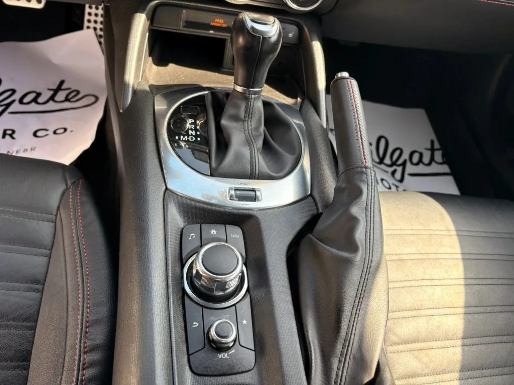 Fiat 124 Spider photo 17