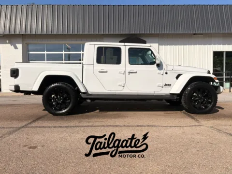 White 2023 Jeep Gladiator High Altitude Pickup 4D 5 ft for sale in Fremont, NE
