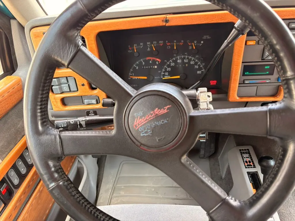 Chevrolet 3500 photo 14