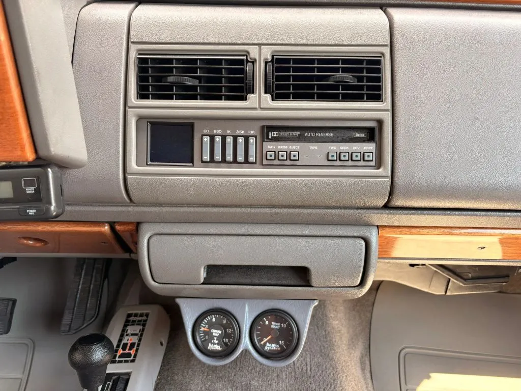 Chevrolet 3500 photo 15