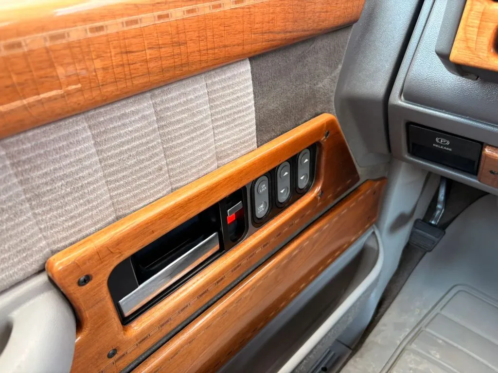 Chevrolet 3500 photo 21