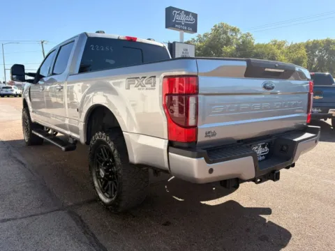 More photos of 2020 Ford F250 Super Duty Crew Cab Lariat Pickup 4D 6 3/4 ft at Tailgate Motor Co. (Fremont North), NE