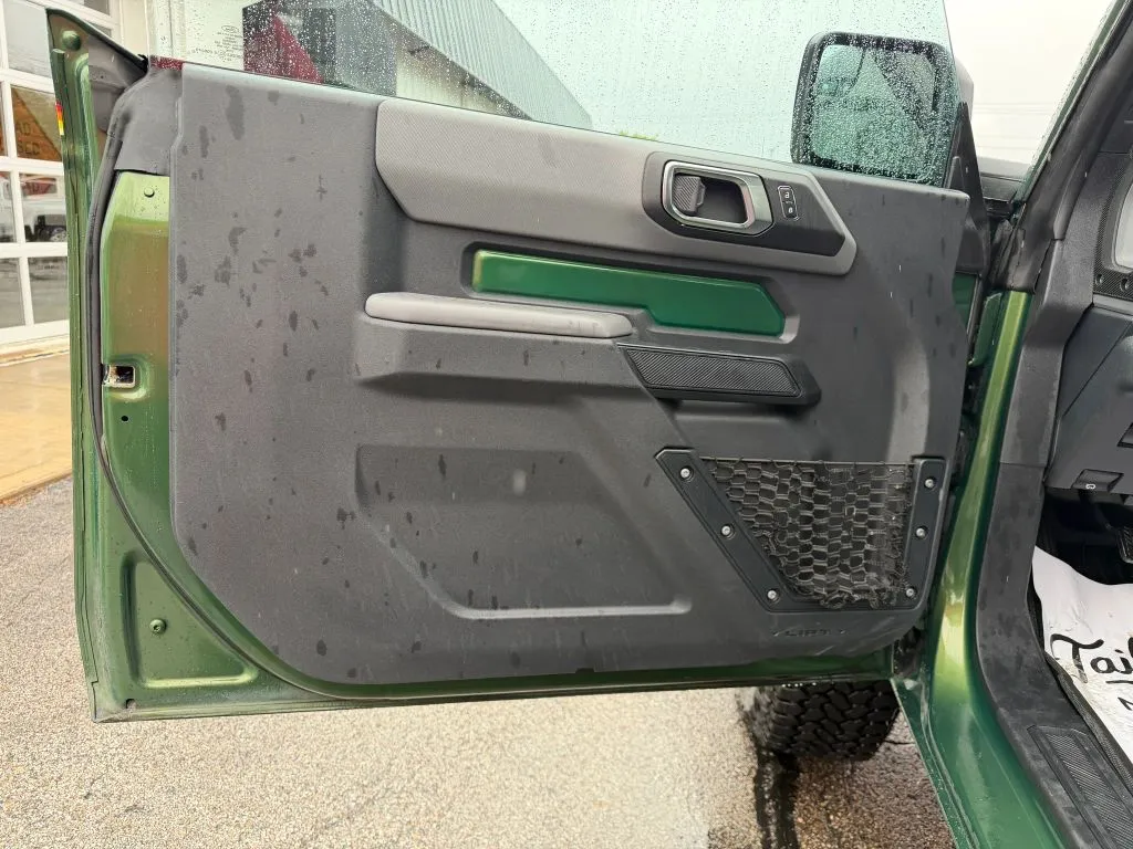 Ford Bronco photo 20