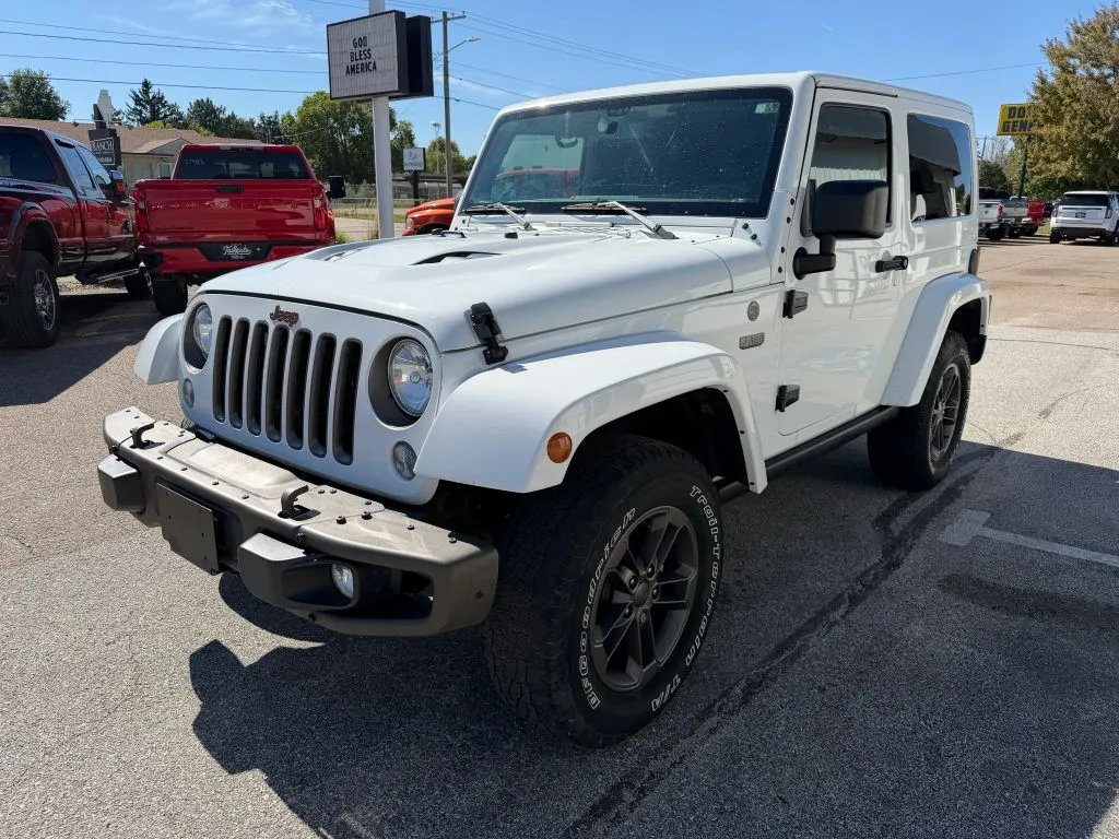 Jeep Wrangler photo 4