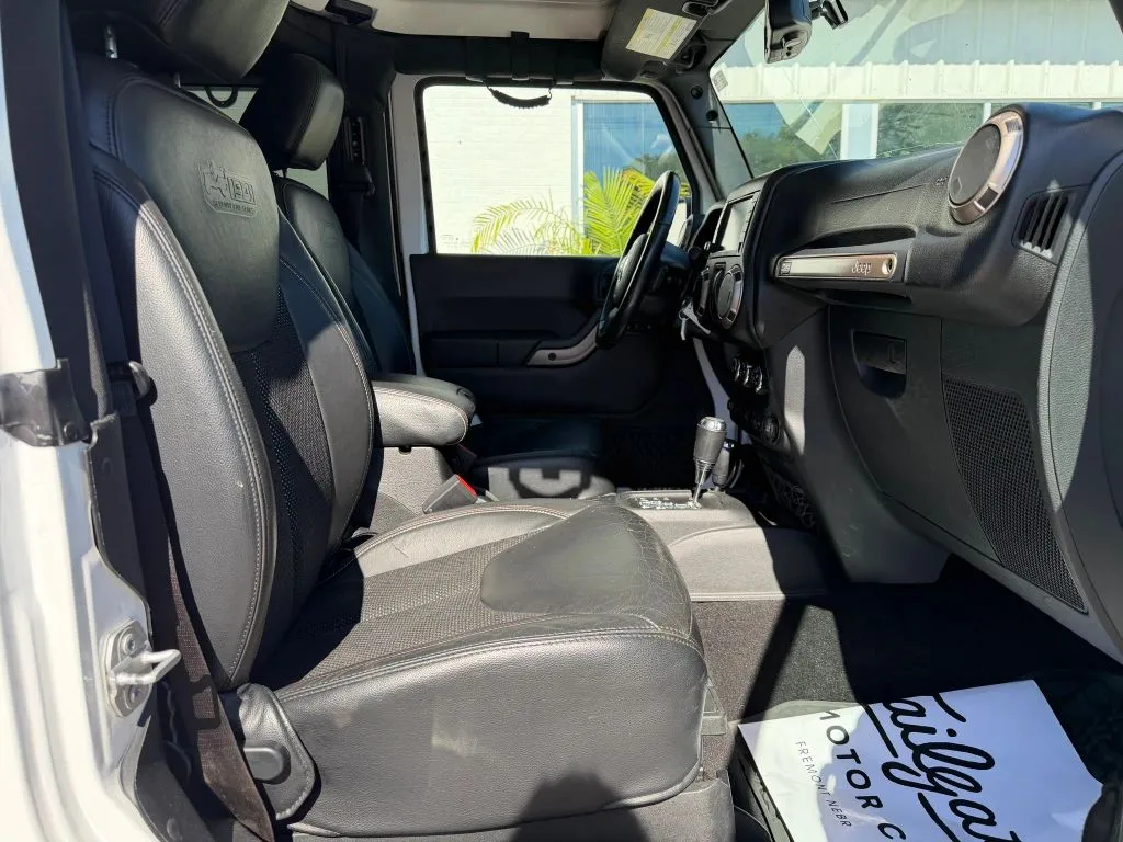 Jeep Wrangler photo 8