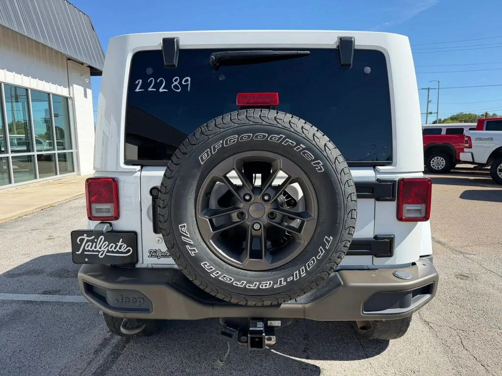 Jeep Wrangler photo 6