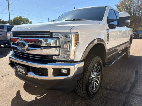 More photos of 2019 Ford F250 Super Duty Crew Cab Lariat Pickup 4D 6 3/4 ft at Tailgate Motor Co. (Fremont North), NE