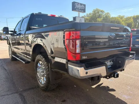 More photos of 2020 Ford F350 Super Duty Crew Cab Lariat Pickup 4D 6 3/4 ft at Tailgate Motor Co. (Fremont North), NE