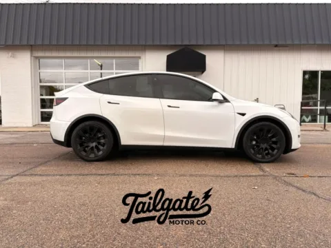 White 2022 Tesla Model Y Long Range Sport Utility 4D for sale in Fremont, NE