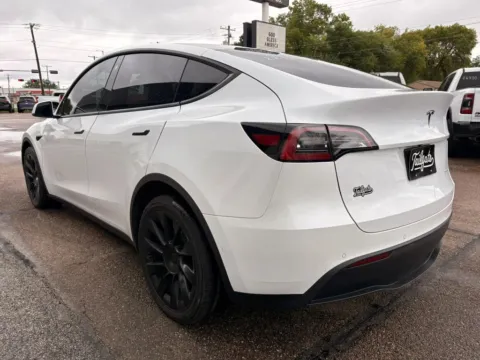 More photos of 2022 Tesla Model Y Long Range Sport Utility 4D at Tailgate Motor Co. (Fremont North), NE