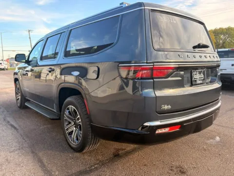 More photos of 2024 Jeep Wagoneer L Series II Sport Utility 4D at Tailgate Motor Co. (Fremont North), NE