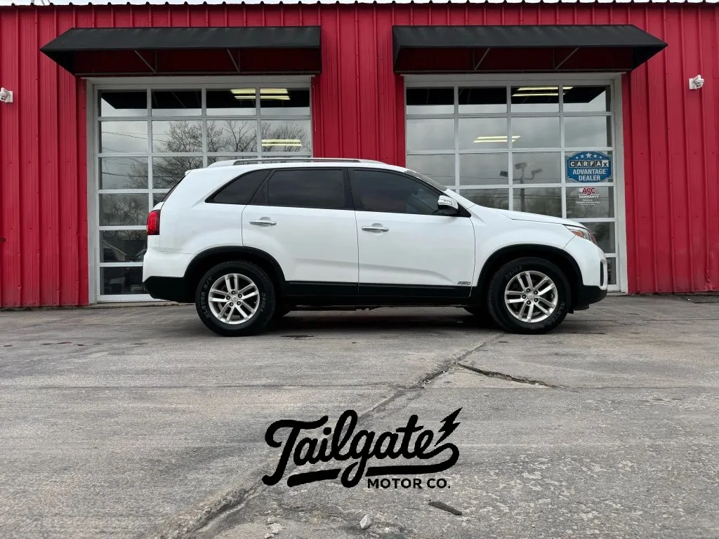White 2015 Kia Sorento LX Sport Utility 4D for sale in Fremont, NE