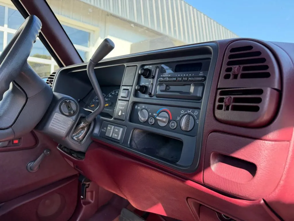 Chevrolet 1500 photo 13